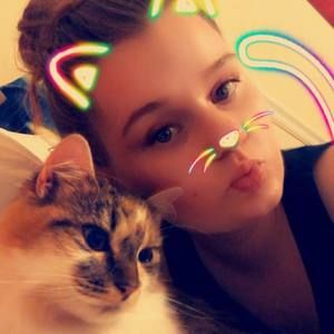 Meet your Posher, Aly